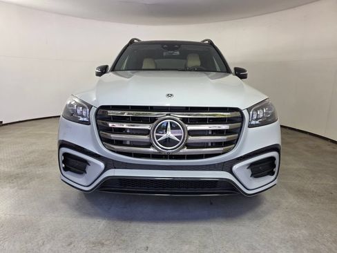 New 2026 Mercedes-Benz GLS 450 4MATIC image 2