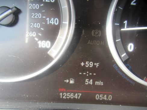 Used 2013 BMW 528i xDrive Sedan image 15