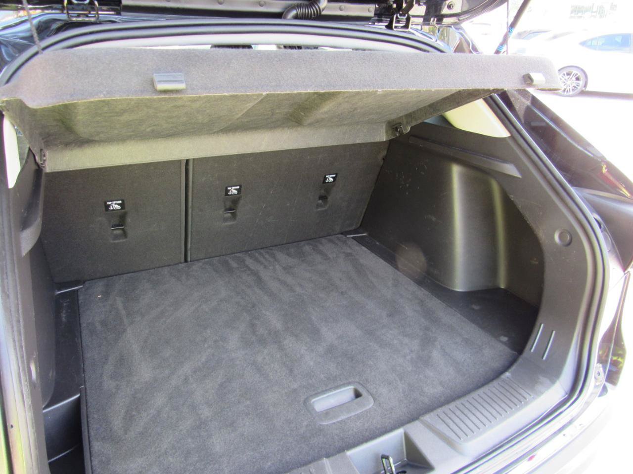 Used 2025 Chevrolet Trax LT FWD image 35