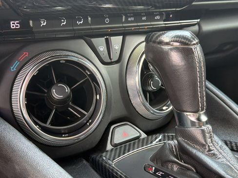 Used 2020 Chevrolet Camaro LT RWD image 27