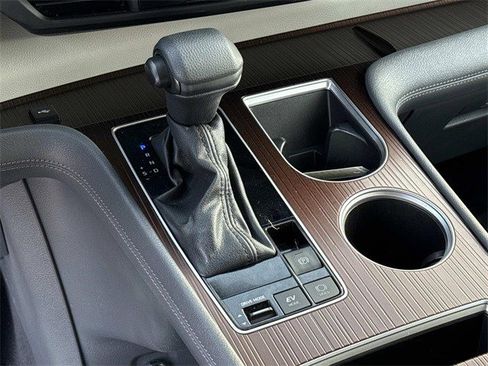 Used 2024 Toyota Sienna LE image 22