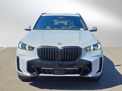 Used 2026 BMW X5 xDrive40i w/ M Sport Package AWD/4WD image 8