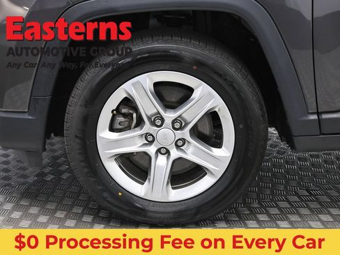 Used 2024 Jeep Compass Latitude AWD/4WD image 28