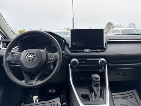 Used 2024 Toyota RAV4 LE image 16