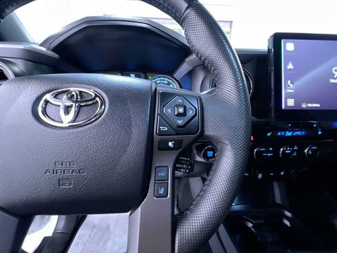 Used 2022 Toyota Tacoma TRD Pro AWD/4WD image 21