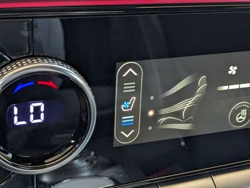 Used 2024 Genesis GV70 3.5T Sport image 29