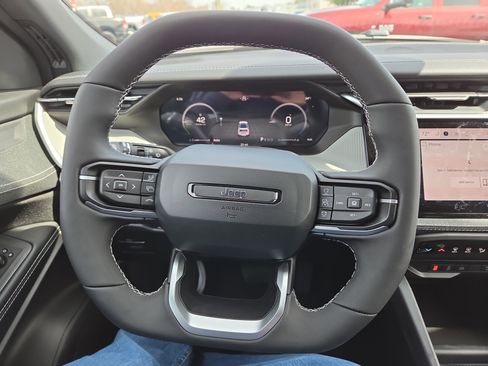 New 2026 Jeep Cherokee Laredo image 18