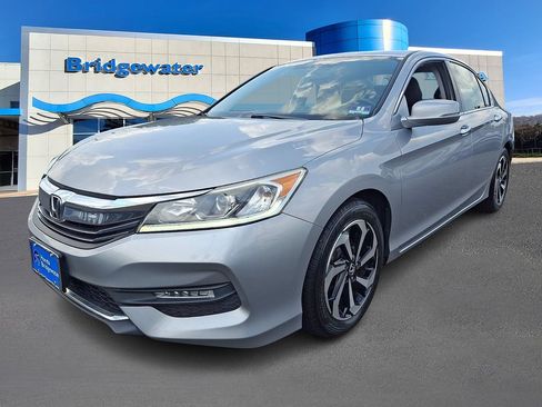Used 2017 Honda Accord EX image 3