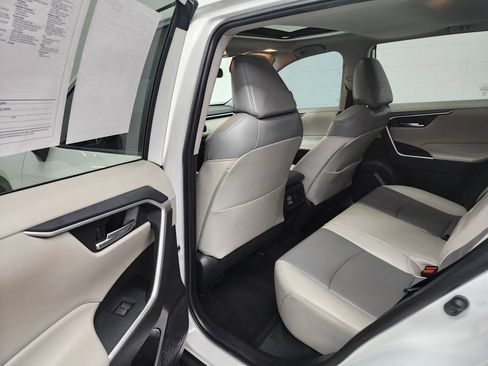 Used 2020 Toyota RAV4 XLE Premium AWD/4WD image 26