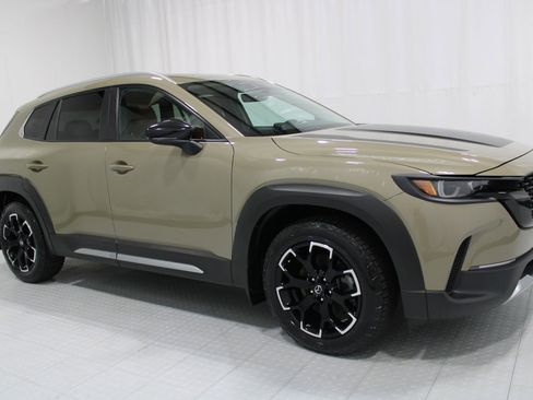 Used 2023 MAZDA CX-50 Meridian Edition w/ Apex Package AWD/4WD image 4