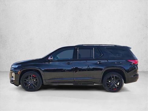Used 2023 Chevrolet Traverse Premier w/ Redline Edition image 9