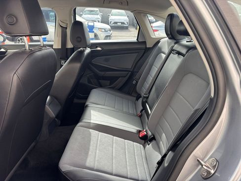 Used 2025 Volkswagen Jetta SE image 25