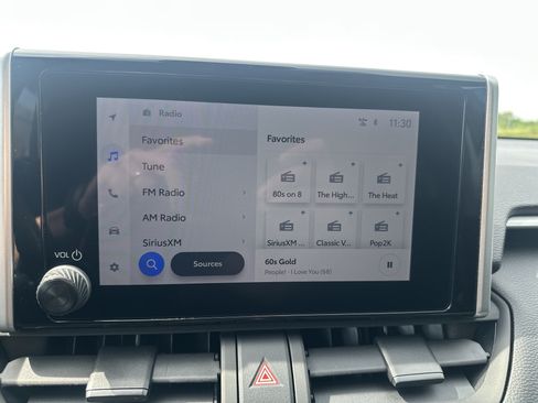 Used 2025 Toyota RAV4 XLE AWD/4WD image 19
