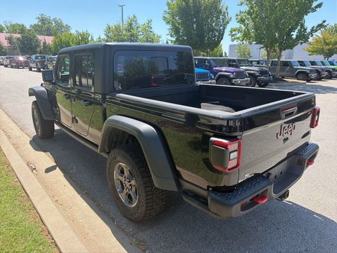 Used 2023 Jeep Gladiator Rubicon w/ LED Lighting Group AWD/4WD image 3