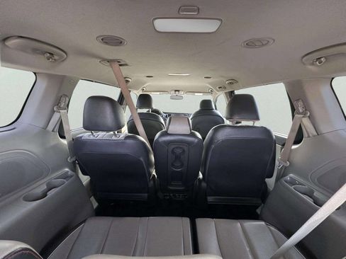 Used 2015 Kia Sedona EX image 13