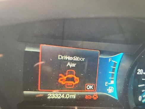 Used 2019 Ford Fusion SE FWD image 20