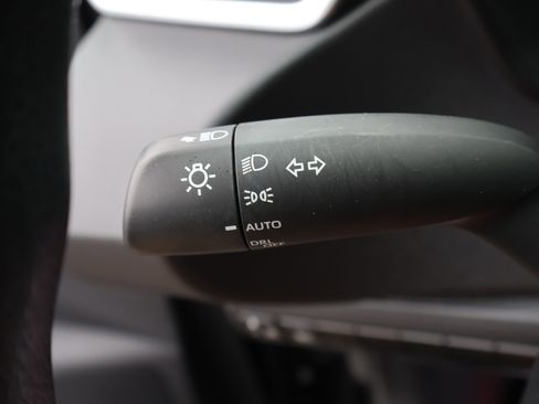 Used 2024 Toyota Corolla LE FWD image 33