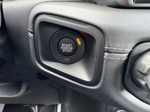 Used 2024 Jeep Wrangler Unlimited Rubicon AWD/4WD image 46
