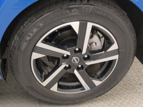 Used 2025 Nissan Sentra SV FWD image 31
