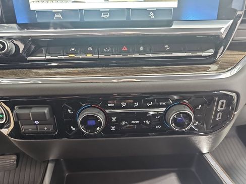 Certified 2024 Chevrolet Silverado 1500 LT Trail Boss w/ Convenience Package II AWD/4WD image 28