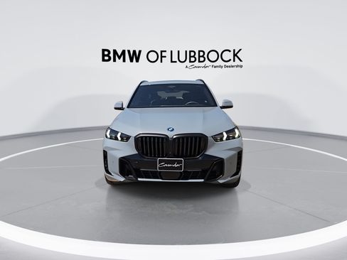 Used 2026 BMW X5 xDrive50e w/ M Sport Package AWD/4WD image 3
