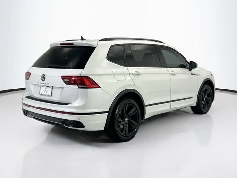 Used 2024 Volkswagen Tiguan SE R-Line FWD image 5