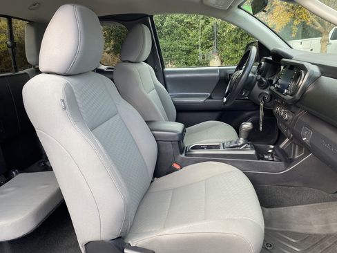 Used 2021 Toyota Tacoma SR w/ SR Convenience Package image 33