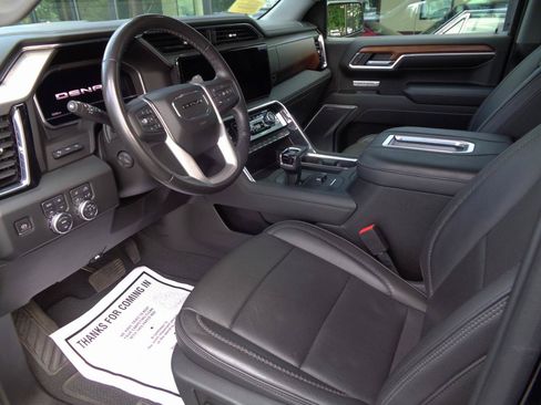 Used 2022 GMC Sierra 1500 Denali w/ Technology Package AWD/4WD image 10