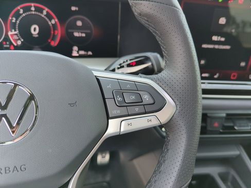 New 2026 Volkswagen Tiguan SE R-Line image 23