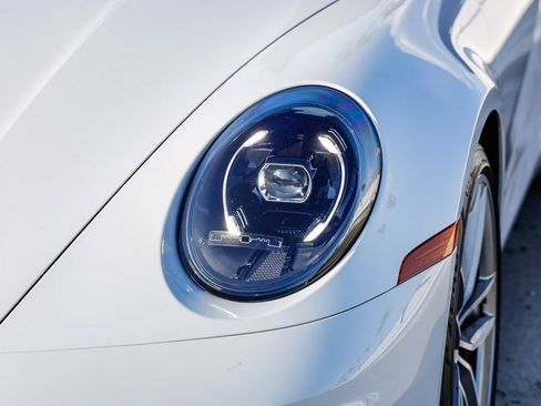Used 2025 Porsche 911 Carrera RWD image 5