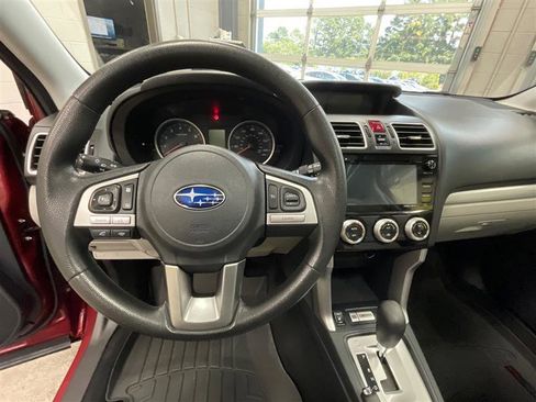 Used 2017 Subaru Forester 2.5i Premium w/ All-Weather Package image 15