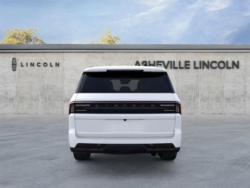 New 2025 Lincoln Navigator L Reserve w/ Jet Appearance Package image 5