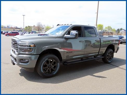 New 2026 RAM 2500 Laramie AWD/4WD image 3