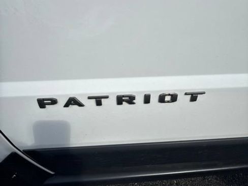 Used 2017 Jeep Patriot Sport w/ Power Value Group FWD image 9