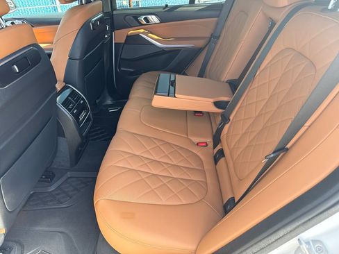 Certified 2024 BMW X5 xDrive50e w/ Premium Package AWD/4WD image 18