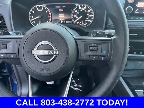 Used 2024 Nissan Rogue SV FWD image 18