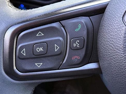 Used 2023 Jeep Wrangler Unlimited w/ Sun & Screen Package image 18