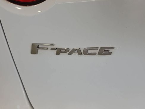 Used 2019 Jaguar F-PACE Prestige AWD/4WD image 12