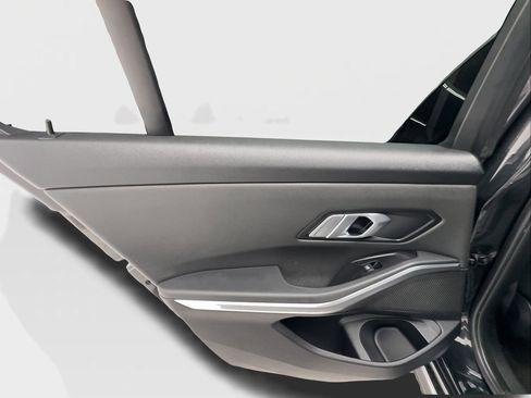 Used 2019 BMW 330i Sedan RWD image 27