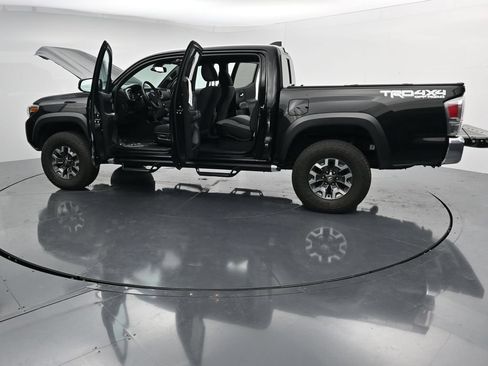 Used 2023 Toyota Tacoma TRD Off-Road AWD/4WD image 41