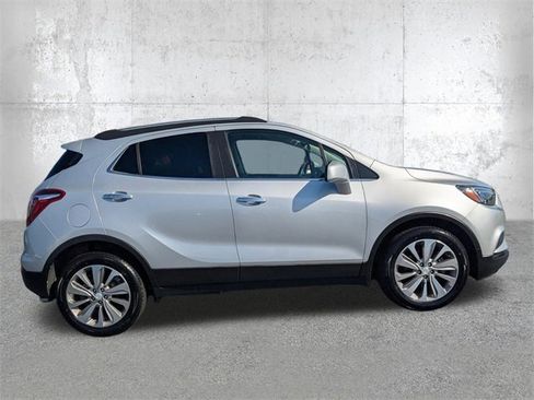 Used 2020 Buick Encore Preferred w/ Safety Package image 3