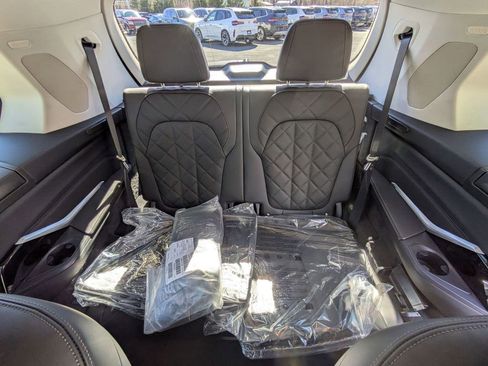 New 2026 BMW X7 xDrive40i AWD/4WD image 18