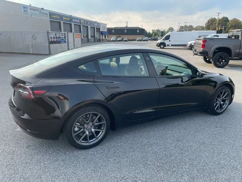 Used 2021 Tesla Model 3 Standard Range Plus RWD image 10
