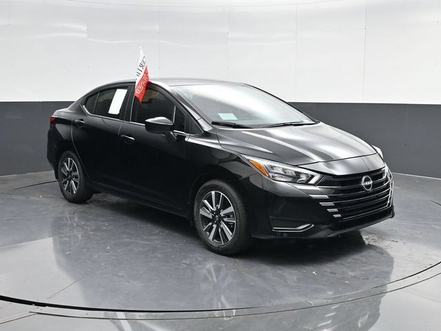 Used 2025 Nissan Versa SV w/ Trunk Package FWD image 1