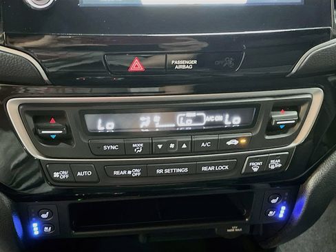 Used 2025 Honda Passport Black Edition image 16