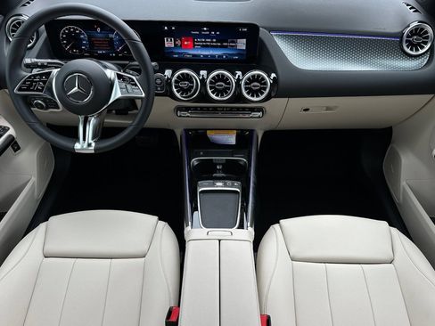 Used 2025 Mercedes-Benz GLA 250 image 17