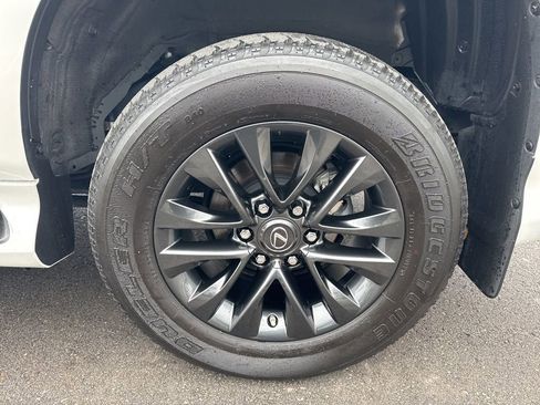 Used 2023 Lexus GX 460 Premium image 29