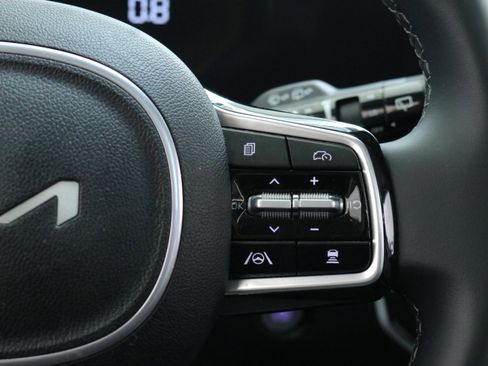 Used 2024 Kia Sorento S w/ Panoramic Sunroof Package image 16