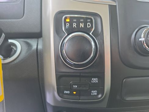 Used 2019 RAM 1500 Classic SLT image 27