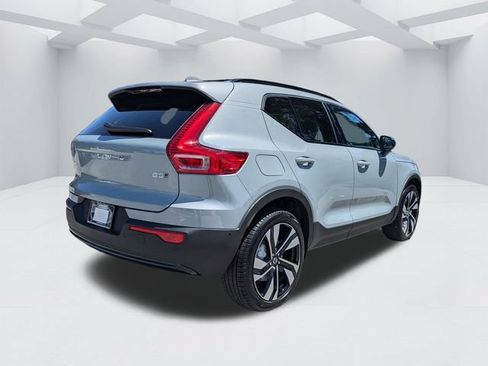 New 2026 Volvo XC40 B5 Ultra w/ Protection Package Premier AWD/4WD image 4